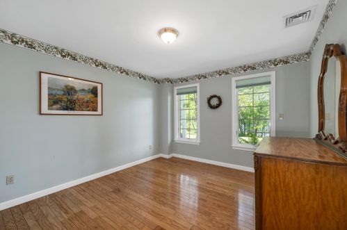 31 Sunset Ave, Concord NH 03301-2730 exterior