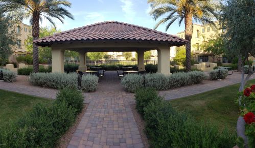 7084 Ivanhoe St, Chandler AZ 85226-0804 exterior