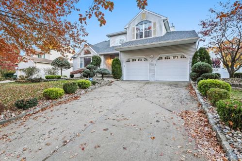 7 Van Over Dr, Old Bridge, NJ 08857-3759