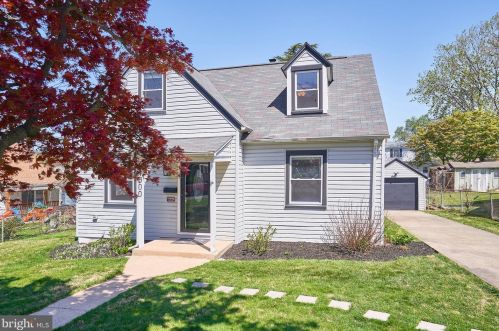 1000 Crawford Dr, Rockville MD  20851-1605 exterior