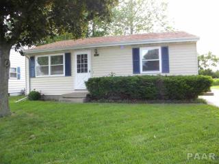 1915 Chicory Rd, Pekin, IL 61554-9588