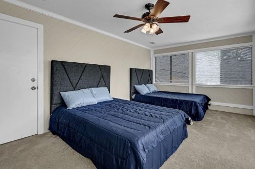 13501 Northshore Dr, Montgomery TX 77356-5371 exterior