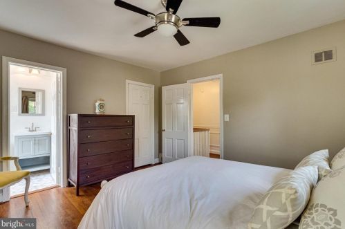 827 Royal St, Alexandria VA  22314-4340 exterior