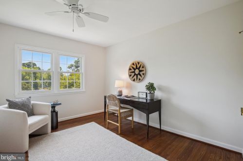 6340 Golf Crse Sq, Alexandria VA 22307-1225 exterior