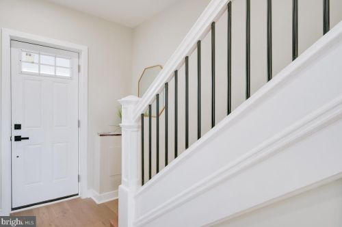 617 18th St, Washington DC 20020-6812 exterior