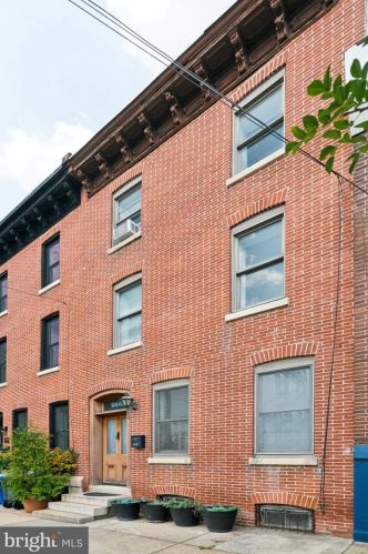 2607 Christian St, Philadelphia PA 19147-3612 exterior