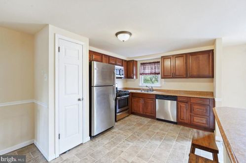 34 Colonial Cir, Chester PA 19014-1759 exterior