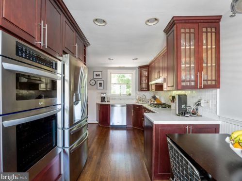 301 Glendale Ave, Alexandria VA 22301-2407 exterior