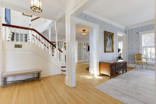 412 Holly Ave, Saint Paul, MN 55102-2204