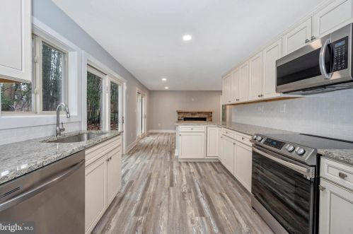 10402 Great Arbor Dr, Rockville MD  20854-4215 exterior