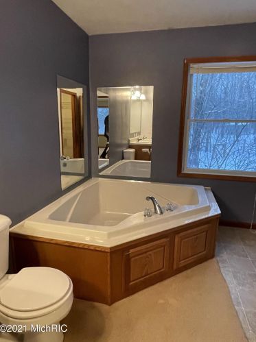 1531 Bender Rd, Middlevle MI 49333-9259 exterior