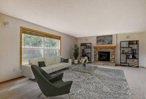 8444 Brewster Ave, South Saint Paul, MN 55076-3517