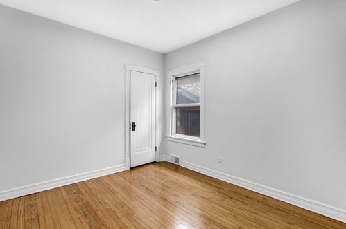 1837 Nagle Ave, Chicago IL  60707-4022 exterior