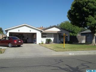 1566 Marion St, Tulare CA  93274-6624 exterior