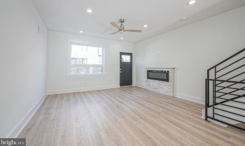 432 Manton St, Philadelphia PA 19147-5216 exterior