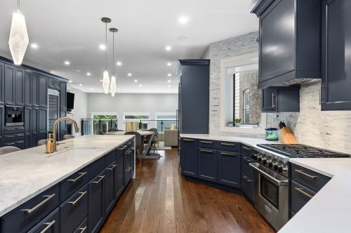 2208 Walton St, Chicago IL 60622-8696 exterior