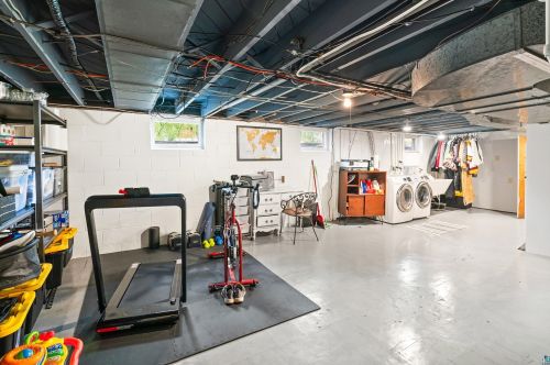 927 40th Ave, Duluth MN 55807-1661 exterior