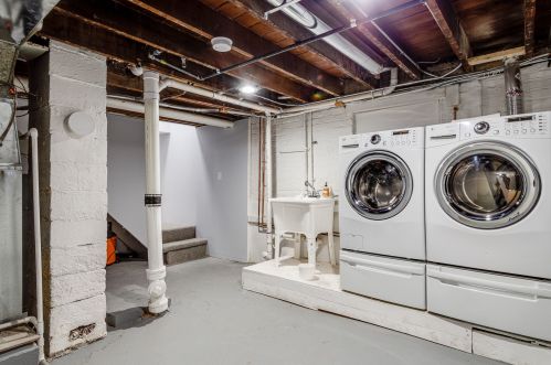 1522 Menard Ave, Chicago IL  60651-1129 exterior