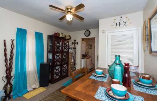 2304 Howden St, Meskegon MI 49444-1611 exterior