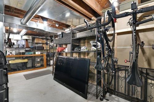 7457 Teasdale Ave, Saint Louis MO 63130-4056 exterior