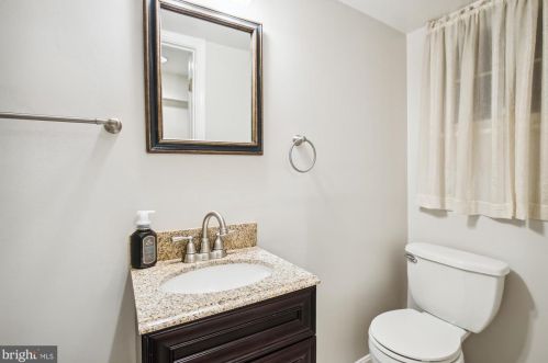 230 F St, Washington DC 20002-4931 exterior