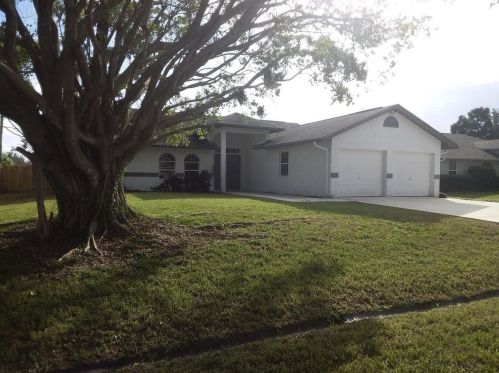 2398 Fruit Ave, Fort Pierce, FL 34952-7420