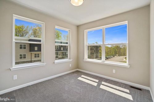 113 High Pointe Dr, Hummelstown PA 17036-8104 exterior