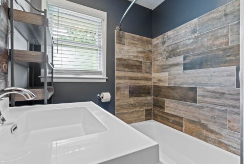 7919 57, Milwaukee WI 53218-5604 exterior