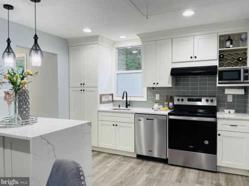 1209 Veirs Ml Rd, Rockville MD 20853-3534 exterior