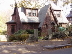 9 Cabot St, Newton, MA 02458-2501