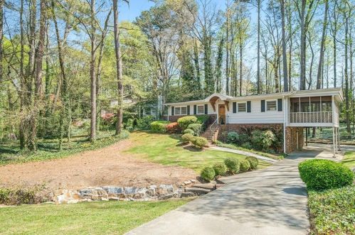 3547 Hamlin Cir, Atlanta GA  30341-2001 exterior