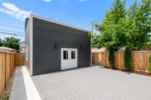 3642 Artesian Ave, Chicago IL  60618-4708 exterior