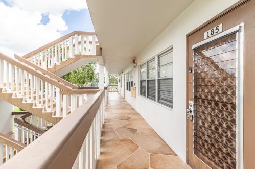 185 Mansfield, Boca Raton FL 33434-2407 exterior