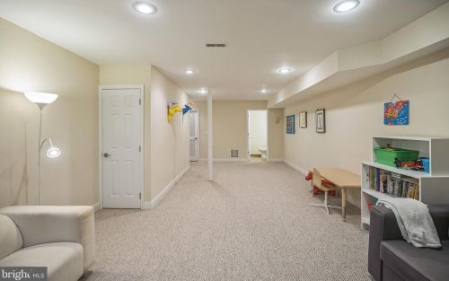 1011 Dorrance St, Philadelphia PA 19146-2650 exterior