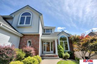 13441 Sherwood Ave, Omaha, NE 68164-4043