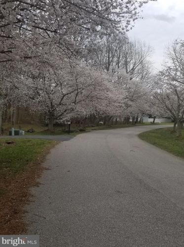 1501 Abbey Ln, Huntingtown MD 20639-2308 exterior