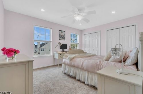 37 Heinrick Way, Bridgewater NJ 08807-5660 exterior