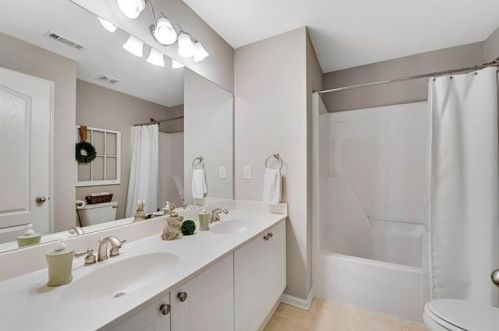 2399 Meadow Falls Ln, Duluth GA 30097-4086 exterior