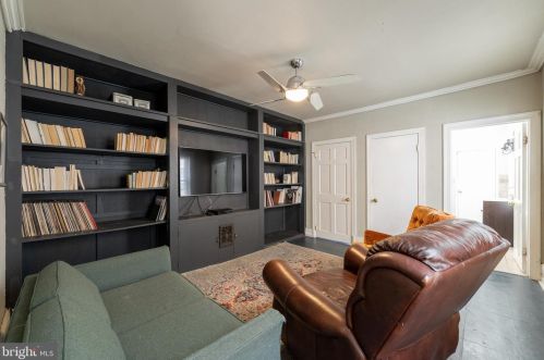 1223 6 St, Philadelphia PA 19120-3101 exterior