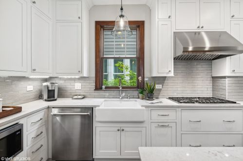 3823 Kildare Ave, Chicago, IL 60641-3047