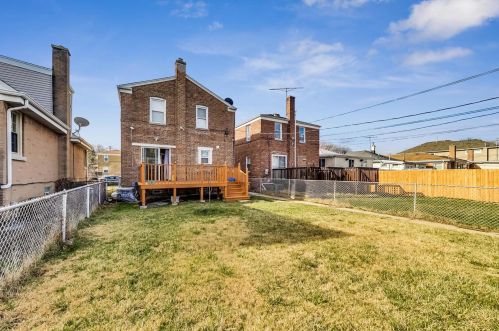 6438 Foster Ave, Chicago IL 60656-2248 exterior