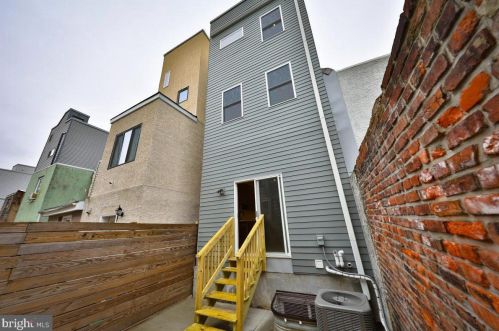 2404 Federal St, Philadelphia PA 19146-2432 exterior