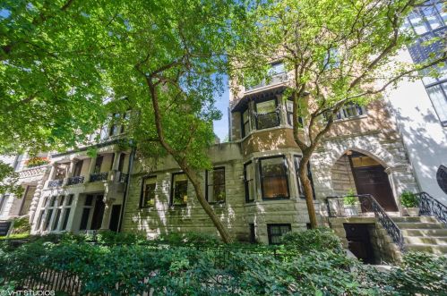 1442 Astor St, Chicago IL  60610-1615 exterior