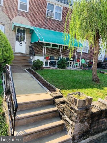 7221 Erdrick St, Philadelphia PA 19135-1014 exterior