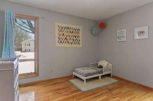 1735 Perkins Ln, Maple Plain MN 55359 exterior