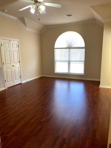 1904 Chasewood Dr, Austin TX 78727-6373 exterior