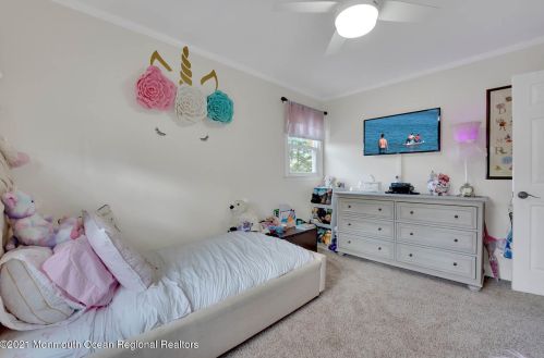 24 Sherwood Ln, Old Bridge NJ 08857-1635 exterior