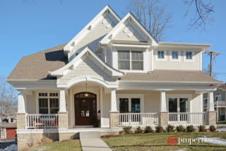 627 Summit St, Hoffman Estates IL  60010-4415 exterior