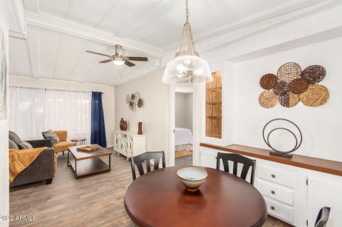 9010 Olive Ln, Chandler AZ  85248-6404 exterior