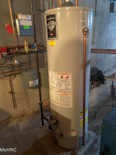 1322 Colburn Ave, Big Rapids MI 49307-1618 exterior